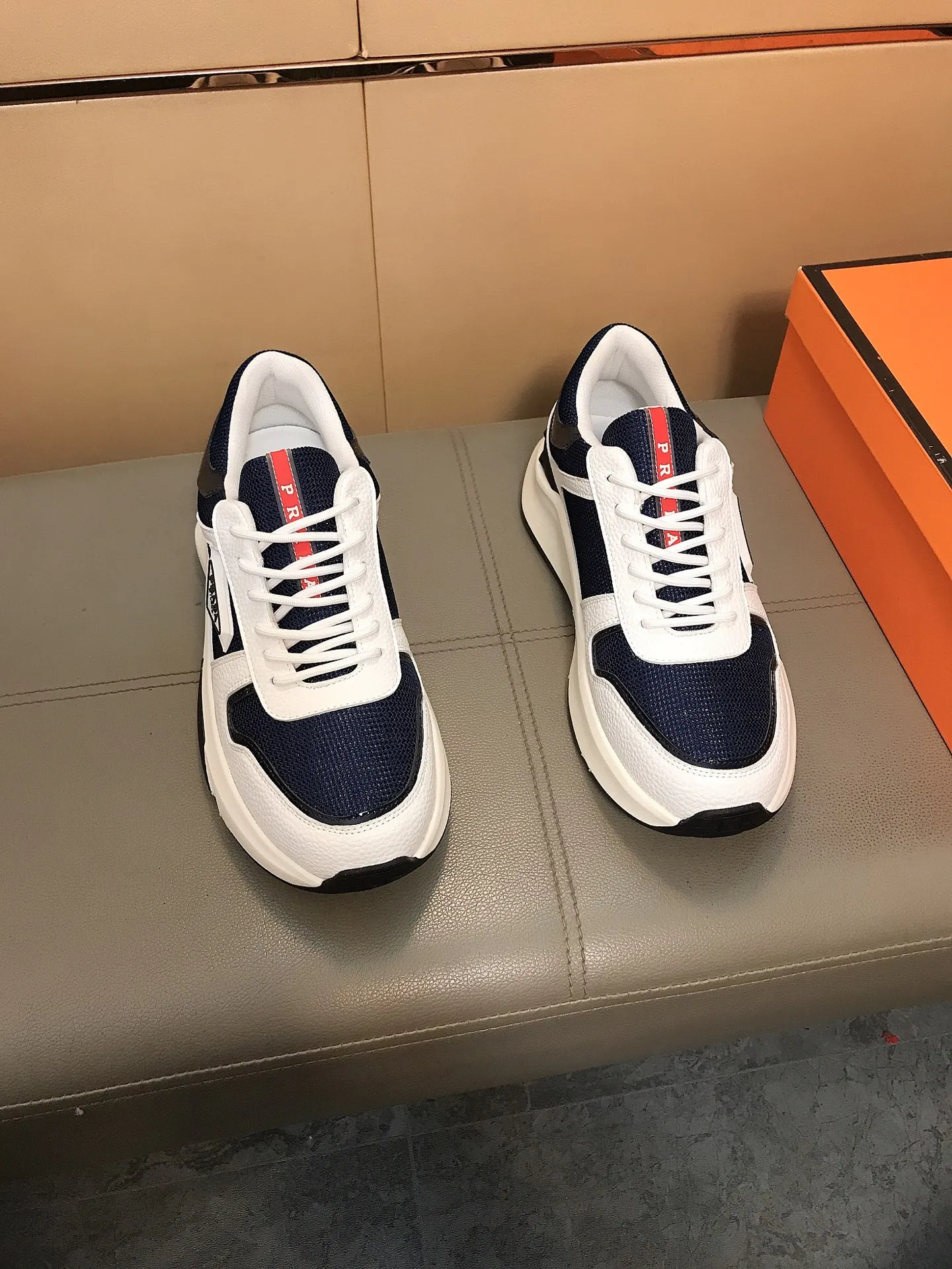 Ex-factory price 442 💎💎🆕Prada's latest casual and fashionable men's shoes👟hot style💥simple and elegant style, exclusive for trendy men. Unique latest brand elements👑, fashionable and generous, imported cowhide stitching and breathable fabrics, comfortable lining + sheepskin feet, super comfortable and wear-resistant outsole, classic model taken in kind, size: 38-44
